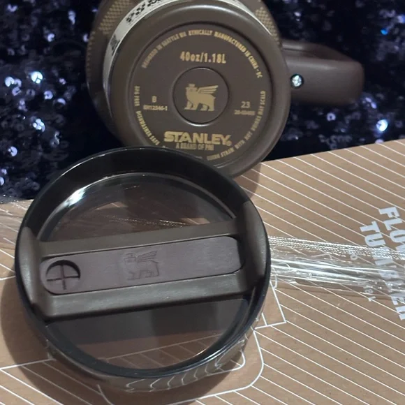 🎁Stanley Checkered Brown Tumbler🎁 - Picture 4 of 4